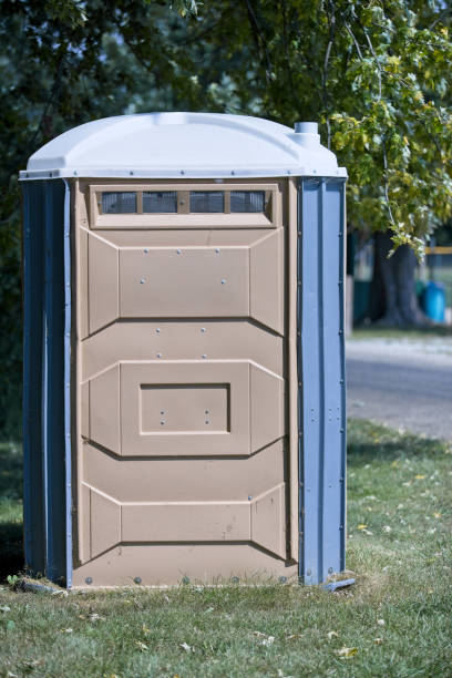 Portable Toilet Options We Offer in Guilford Center, CT